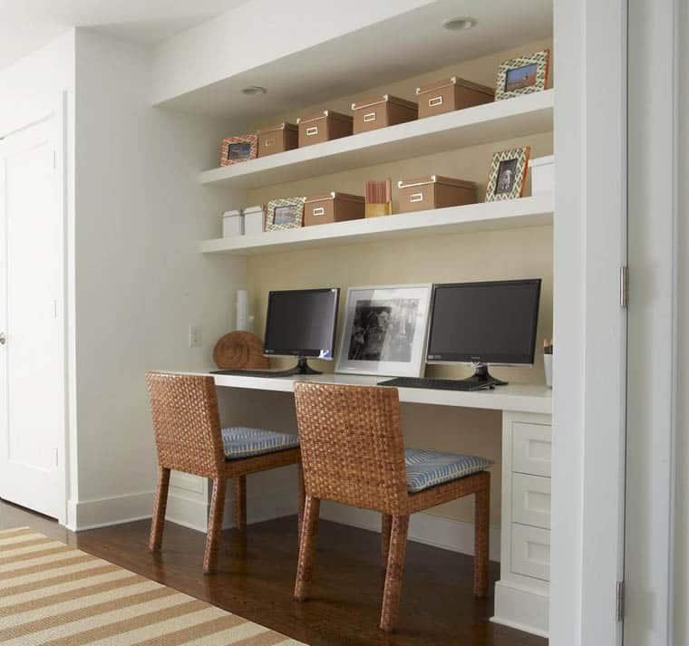 Home office niche with built in desk and shelving